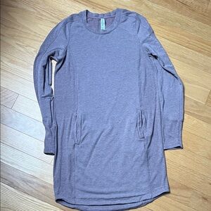 Athleta Heathered Lavender Long Sweatshirt Top